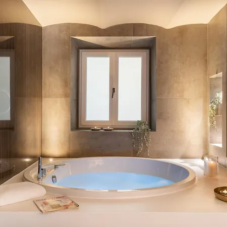 Arts & Crafts Luxury Bed & Breakfast